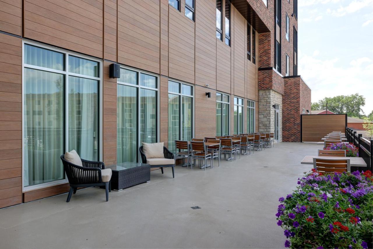 Courtyard By Marriott Iowa City University Heights Luaran gambar