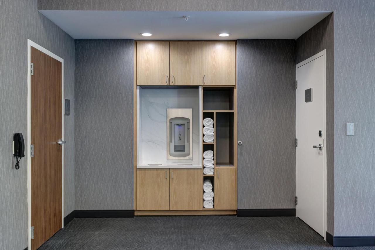 Courtyard By Marriott Iowa City University Heights Luaran gambar